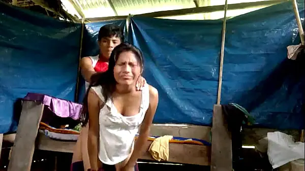 Primo del famoso tiktoker «El Celar» folla a escondidas con su novia sin condón