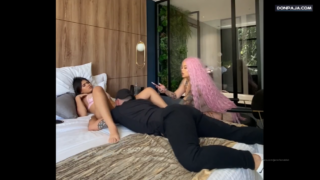 MichelleRabbit haciendo rico trio con sus amigos