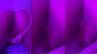 Karla Bustillos abriendose su rico culo