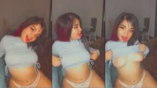 Arantxa Beltran se pone cachonda a solas y se saca las tetas