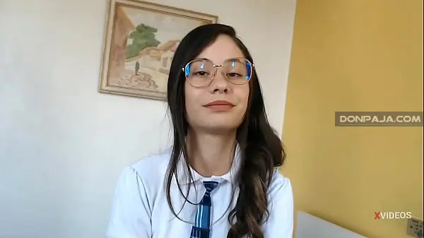 deliciosa estudiante venezolana como le encanta coger