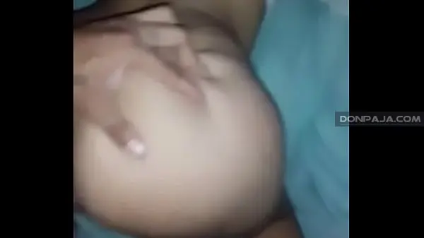 que rico culo se le ve a mi prima cuando la pongo de perrito