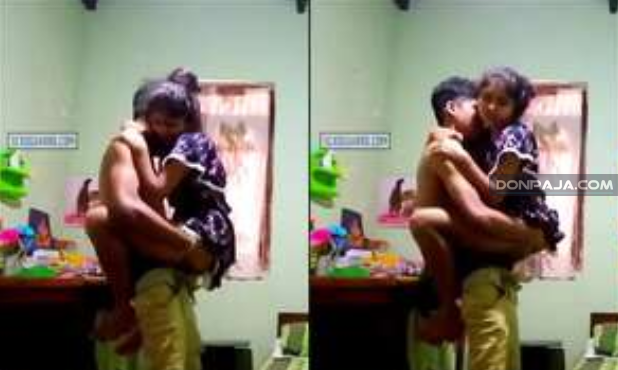 se coge a su primita y ella grita por que la tiene muy grande y le duele