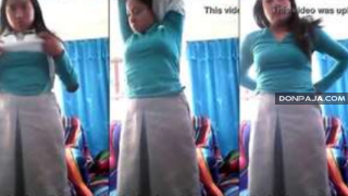 colegiala de prepa se desnuda completita y enseña los pelos de la panocha