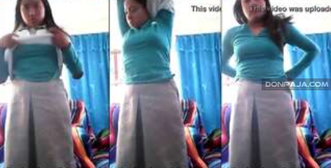 colegiala de prepa se desnuda completita y enseña los pelos de la panocha