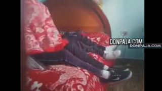 morrita colegiala llegando a casa se graba cogiendo con el novio