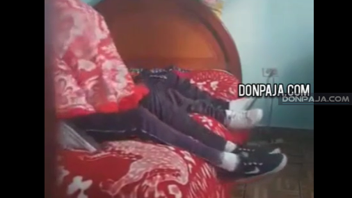 morrita colegiala llegando a casa se graba cogiendo con el novio