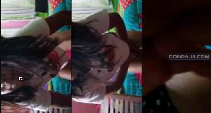 colegiala mexicana putita le encanta enseñar la panocha en videos que ella graba