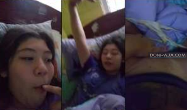 jovencita cachonda se baja los calzones y se graba tocandose ricolino