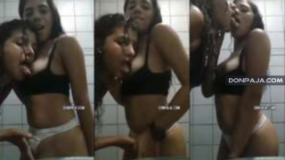que rico se canchondean y tocan este par de jovencitas lesbianas