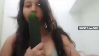 saliendo de la prepa esta colegiala se mete un pepno en la panocha