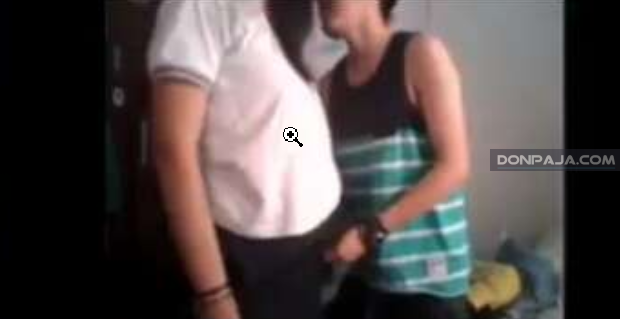 morrita colegiala llega de la prepa caliente y se deja coger por el primo