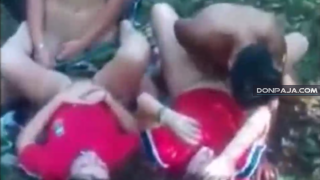 cogiendo entre todos a dos morritas colegialas de prepa