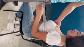 alumna de prepa se deja coger dentro del salon para ganar una buena calificacion