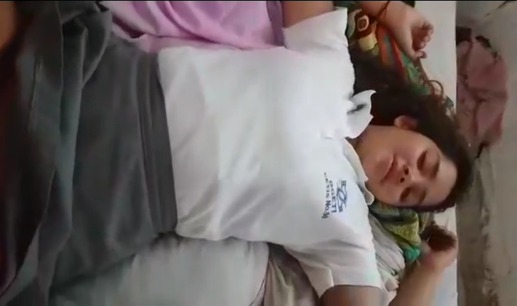 chavita colegiala mexicana tiene tantas ganas de coger y ya no trae calzones