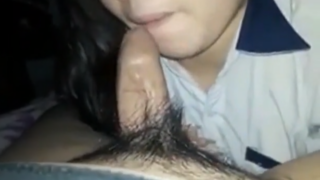 chavuta colegiala chupandosela al novio al salir del colegio