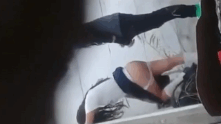 no se le para al novio pendejo y la morrita colegiala se enoja xD