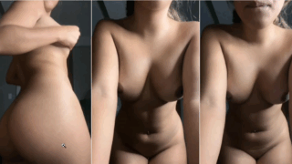 a la jovencita le da pena grabarse desnuda y despues hasta se mete un dildo en la panocha xD