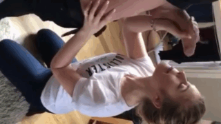 novia cachonda le encantan las vrgas grandes y mira como la chupa como loca