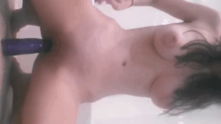 la hermosa jovencita adolescente tiene un par de tetas de infarto