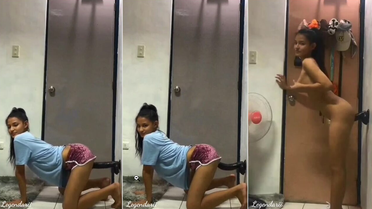 jovencita adolescente solo por cumplirle la fantasia al novio se mete tremendo dildo