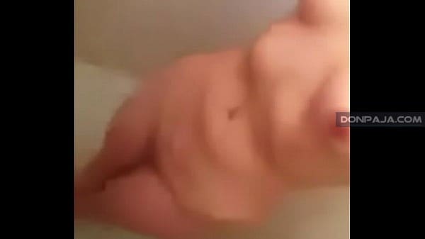morrita colegiala les pasa video de ella misma desnuda