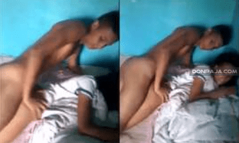 adolescentes cogiendo saliendo de la prepa y los graba su amigo