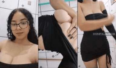 hermosa jovencita de lentes hace stiptease en transmision en vivo para sus seguidores