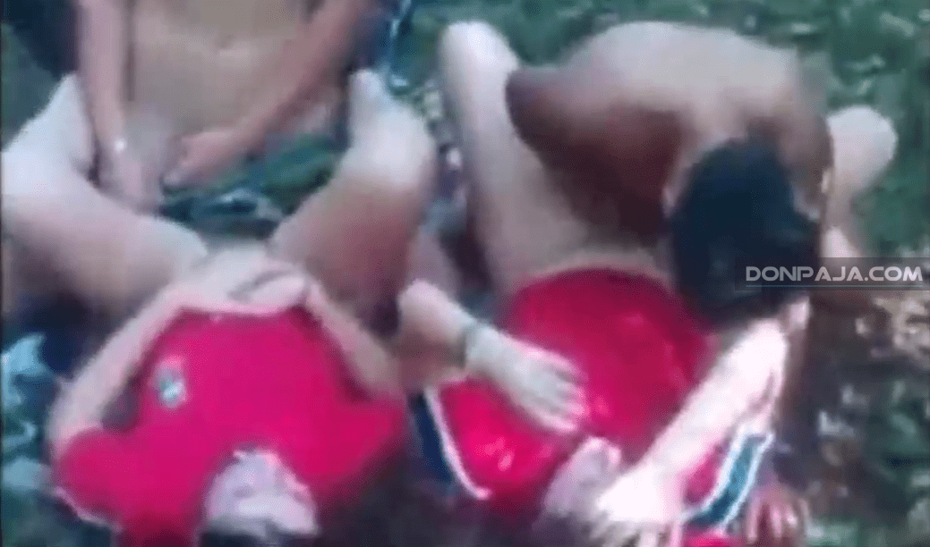 cogiendo entre todos a dos morritas colegialas de prepa