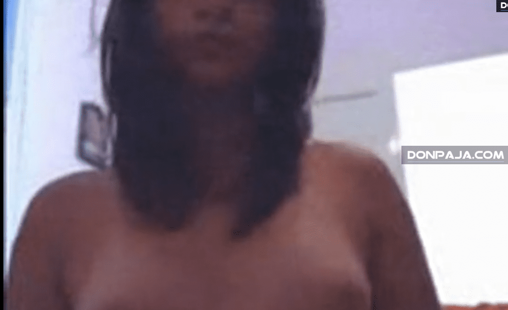 morrita cogiendo en su habitacion aprovecha que sus padres no estan