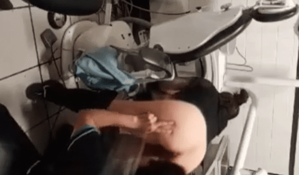 empleados son grabados cogiendo dentro del consultorio del medico