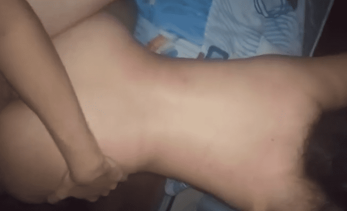 cogiendo de perrito a una rica jovencita adolescente