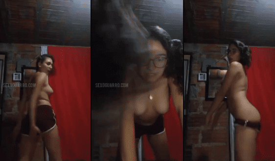 nenita mexicana cachonda bailando rico y quitandose la ropa