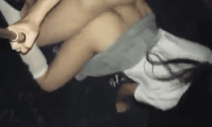 pero no se lo vayas a enseñar a nadie…le dice la morrita colegiala