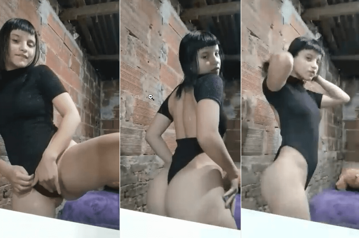 jovencita argenta de tremendas nalgas vuelve locos a sus compañeros cuando se desnuda