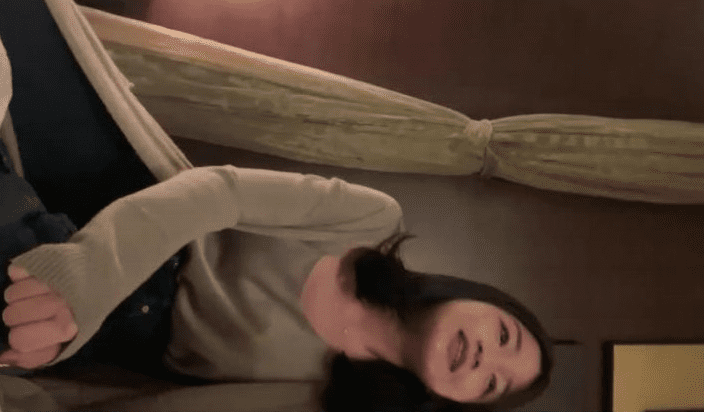 primera vez cogiendo en un hotel y la jovencita se pone nerviosa