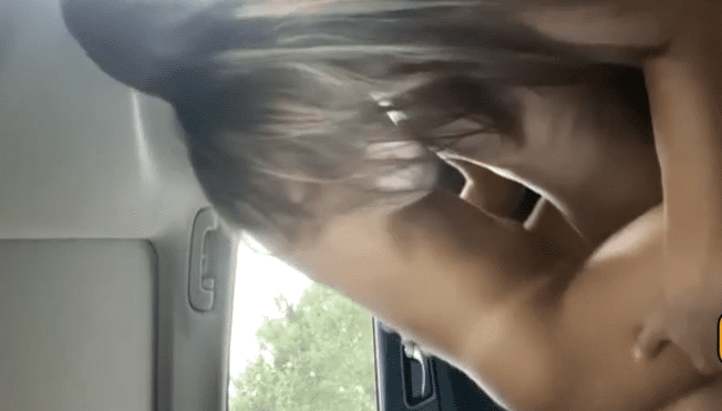 cogiendo a una morrita en el carro de su papa