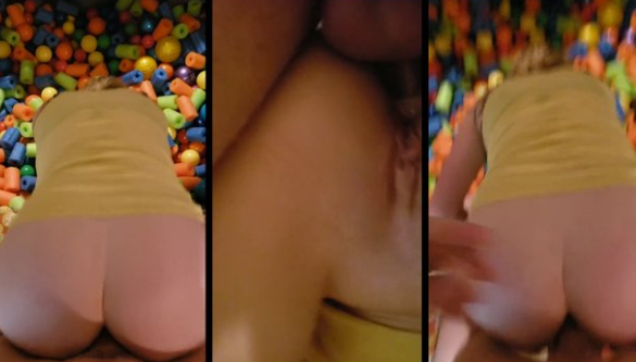 lo intentamos por atras le dicen ala morrita y ella acepta