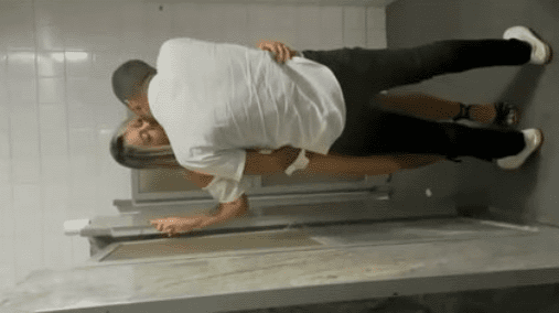 cumpliendo el reto de coger con un desconocido