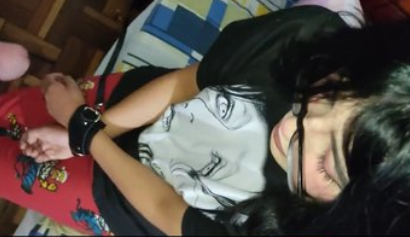 colegiala se deja coger por el primo