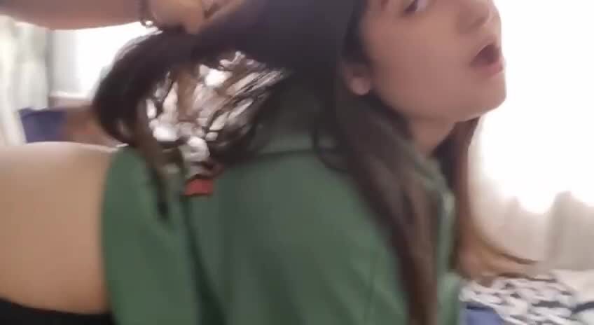 morrita tetona cogiendo de perrito ofreciendo ese rico par de nalguitas de perrito