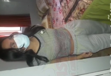 el dueño del flow pone a nicol en cuatro patitas
