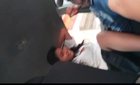 cogiendo en el carro del director y el video se hace famoso